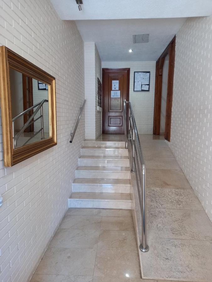 Appartement Apartamento Araceli Proximo A Clinica Oftalmologica Fdez Vega à Oviede Extérieur photo